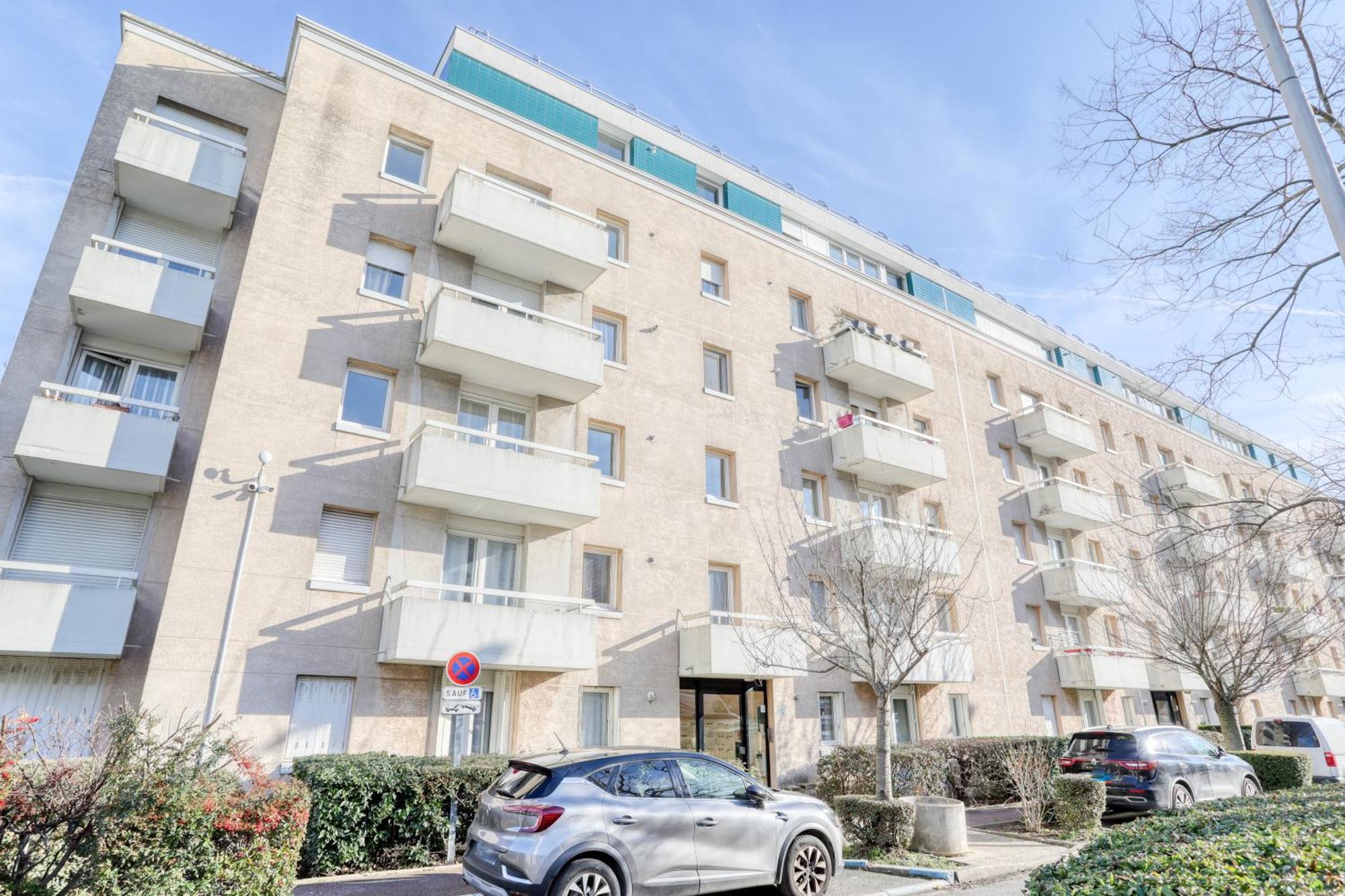 Le Warm Cocon - Spacieux T3 - 5 Personnes - Wifi Et Parking Роні-су-Буа Екстер'єр фото